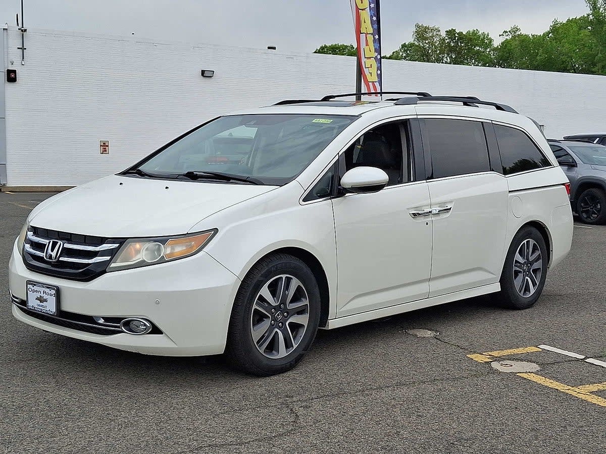 Spotlight on a 2016 Honda Odyssey: Your Next Family Adventure Awaits