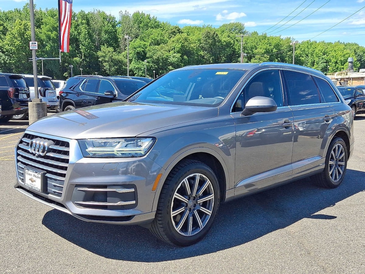 Why This Audi Q7 Beats a Kia Sportage in NJ | Jorge Valdivia