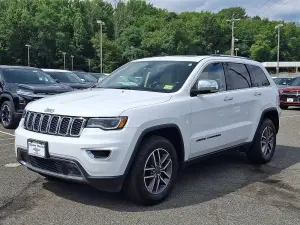 2021 Jeep Grand Cherokee Limited, photo 2 of 31