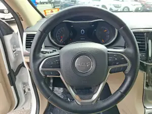 2021 Jeep Grand Cherokee Limited, photo 19 of 31