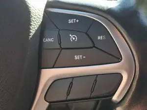 2020 Jeep Grand Cherokee Limited 4x4, photo 22 of 31