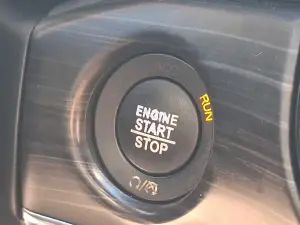 2020 Jeep Grand Cherokee Limited 4x4, photo 23 of 31