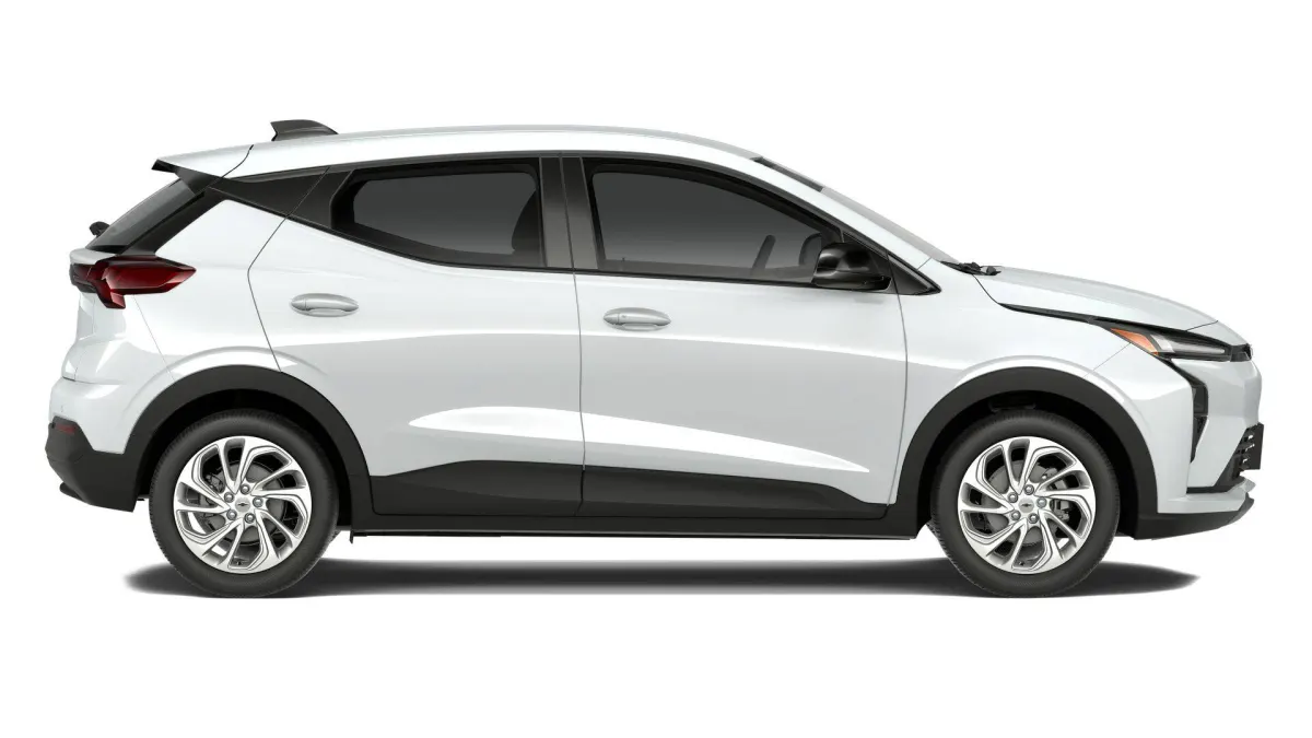 2027 Chevrolet Bolt, photo 1 of 5