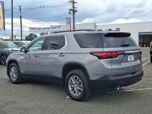 2023 Chevrolet Traverse LT Leather, photo 3 of 31
