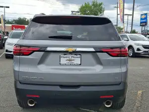 2023 Chevrolet Traverse LT Leather, photo 4 of 31
