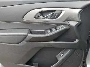 2023 Chevrolet Traverse LT Leather, photo 11 of 31