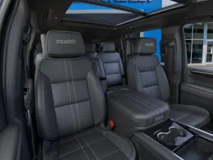 2026 Chevrolet Suburban High Country, photo 15 of 23