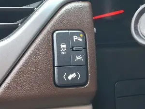 2020 Chevrolet Tahoe LT, photo 25 of 30