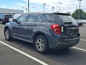 2017 Chevrolet Equinox LS, photo 2 of 29