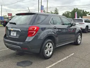 2017 Chevrolet Equinox LS, photo 6 of 29