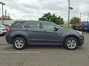 2017 Chevrolet Equinox LS, photo 7 of 29