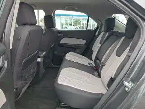 2017 Chevrolet Equinox LS, photo 10 of 29