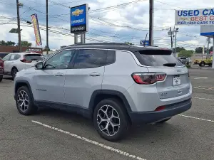 2024 Jeep Compass Limited 4x4, photo 3 of 30