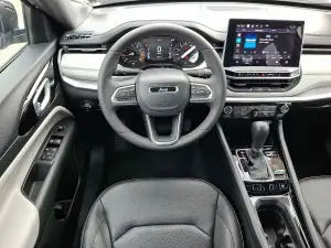 2024 Jeep Compass Limited 4x4, photo 10 of 30