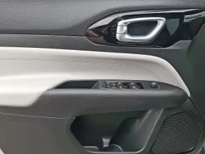 2024 Jeep Compass Limited 4x4, photo 11 of 30