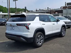 2026 Chevrolet Equinox LT, photo 5 of 30