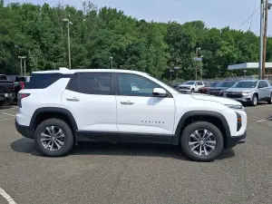 2026 Chevrolet Equinox LT, photo 6 of 30