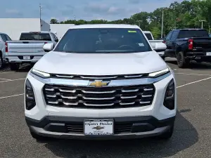 2026 Chevrolet Equinox LT, photo 1 of 30