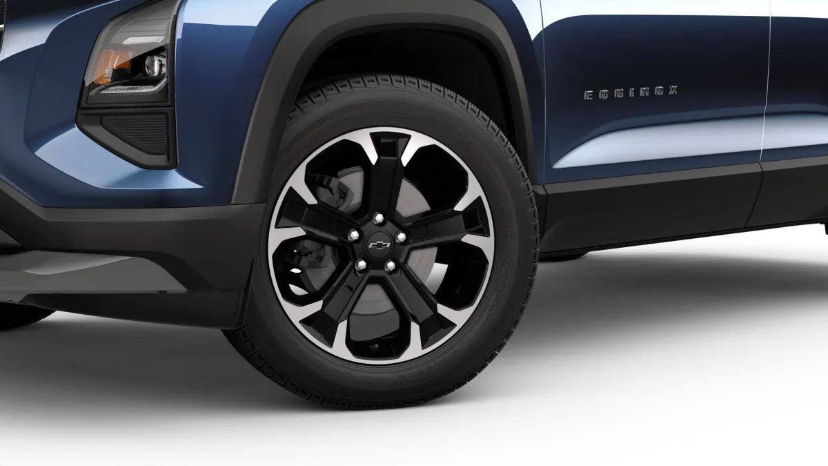 2027 Chevrolet Equinox LT, photo 3 of 5
