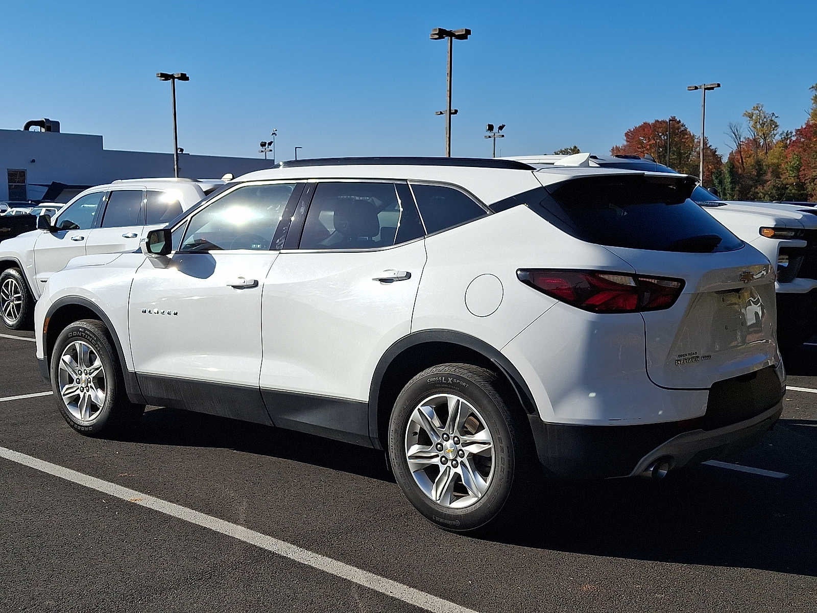 2022 Chevrolet Blazer LT, photo 2 of 3