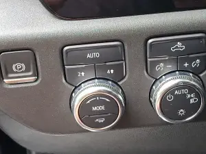2024 GMC Sierra 1500 SLE, photo 23 of 29