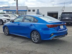 2023 Kia Forte GT-Line, photo 3 of 31