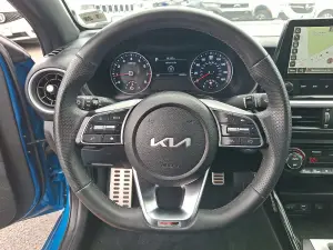 2023 Kia Forte GT-Line, photo 18 of 31