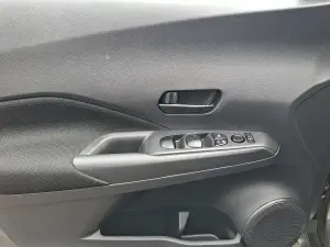 2025 Nissan Kicks Play, photo 11 of 29