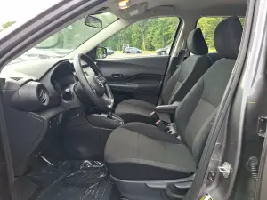 2025 Nissan Kicks Play, photo 12 of 29