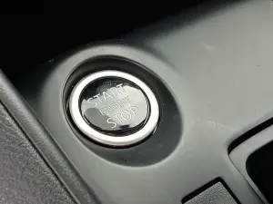 2025 Nissan Kicks Play, photo 21 of 29