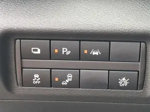 2025 Nissan Kicks Play, photo 23 of 29