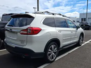 2022 Subaru Ascent Limited, photo 3 of 31