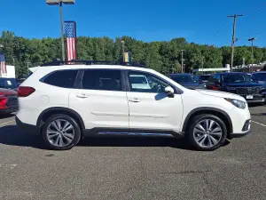 2022 Subaru Ascent Limited, photo 6 of 31