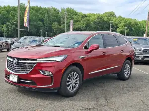 2023 Buick Enclave Essence, photo 2 of 29