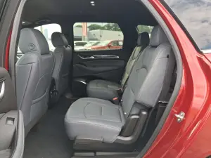 2023 Buick Enclave Essence, photo 9 of 29
