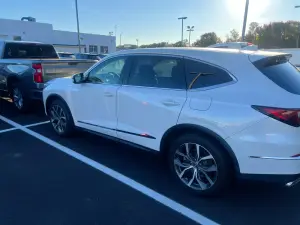 2023 Acura MDX w/Technology Package, photo 2 of 3