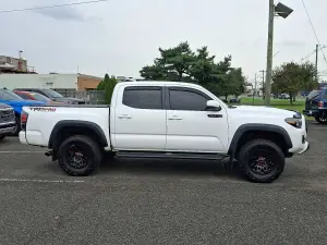 2017 Toyota Tacoma TRD Pro, photo 6 of 30