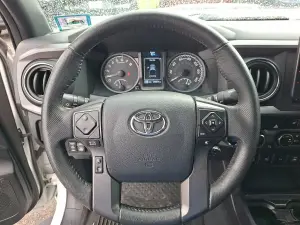 2017 Toyota Tacoma TRD Pro, photo 17 of 30