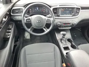 2020 Kia Sorento 3.3L S, photo 10 of 31