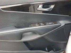 2020 Kia Sorento 3.3L S, photo 11 of 31