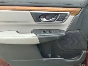 2018 Honda CR-V Touring, photo 11 of 32