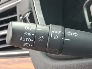 2018 Honda CR-V Touring, photo 25 of 32